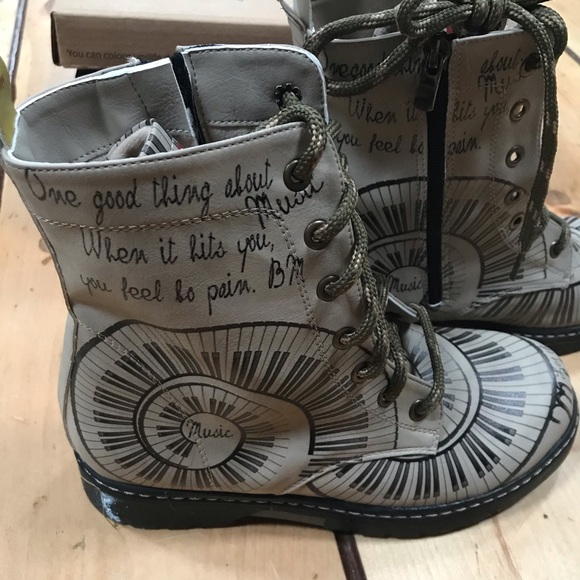 Goby boots, never worn. - Picture 3 of 5